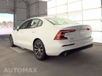 2021 Volvo S60 T6 Momentum - miniatura 6