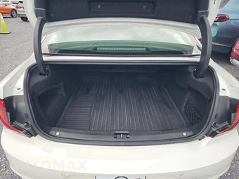 2021 Volvo S90 T6 Momentum - miniatura 14