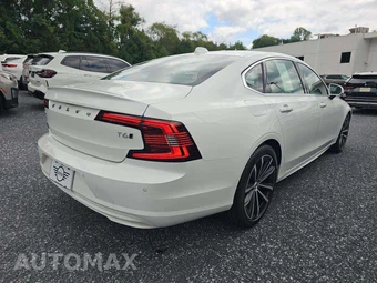 2021 Volvo S90 T6 Momentum - miniatura 3