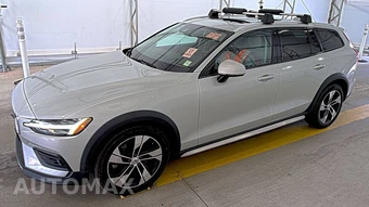 2021 Volvo V60 Cross Country T5