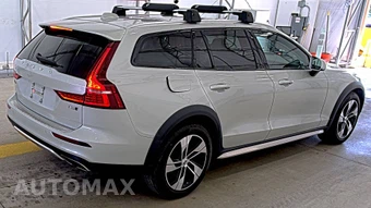 2021 Volvo V60 Cross Country T5 – miniatura 4
