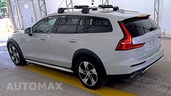 2021 Volvo V60 Cross Country T5 – miniatura 6