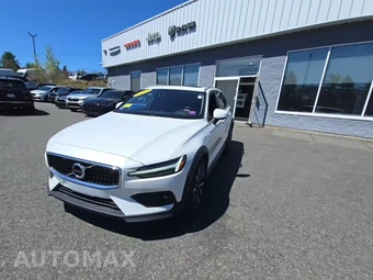 2021 Volvo V60 Cross Country T5