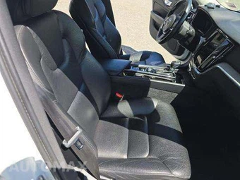 2021 Volvo V60 Cross Country T5 – miniatura 19
