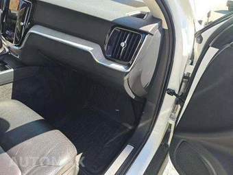 2021 Volvo V60 Cross Country T5 – miniatura 20