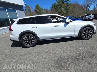 2021 Volvo V60 Cross Country T5 – miniatura 5