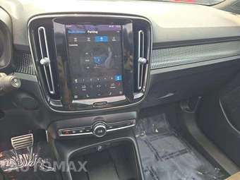 2021 Volvo XC40 Recharge Pure Electric P8 - miniatura 10