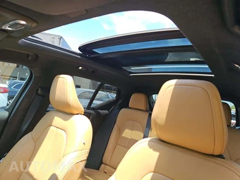 2021 Volvo XC40 T4 Inscription - miniatura 11