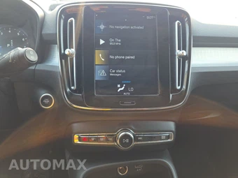 2021 Volvo XC40 T4 Momentum - miniatura 11