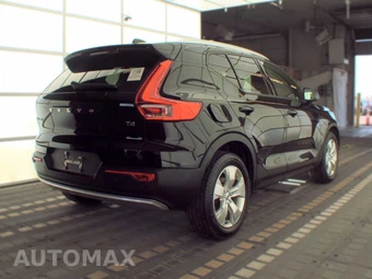 2021 Volvo XC40 T4 Momentum - miniatura 4