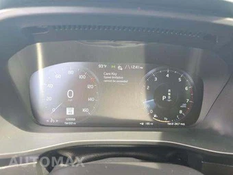 2021 Volvo XC40 T5 Momentum - miniatura 9