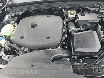 2021 Volvo XC40 T5 Momentum - miniatura 15