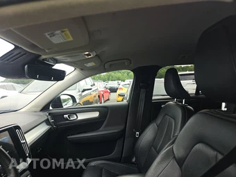 2021 Volvo XC40 T5 Momentum - miniatura 18