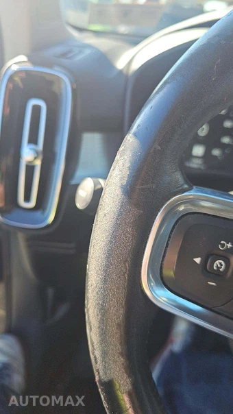 2021 Volvo XC40 T5 Momentum - miniatura 26