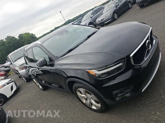 2021 Volvo XC40 T5 Momentum - miniatura 3