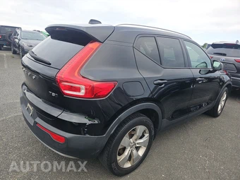 2021 Volvo XC40 T5 Momentum - miniatura 4