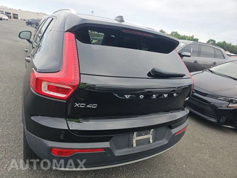 2021 Volvo XC40 T5 Momentum - miniatura 5
