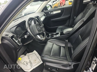 2021 Volvo XC40 T5 Momentum - miniatura 7