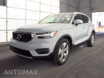 2021 Volvo XC40 T5 Momentum