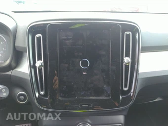 2021 Volvo XC40 T5 Momentum - miniatura 18