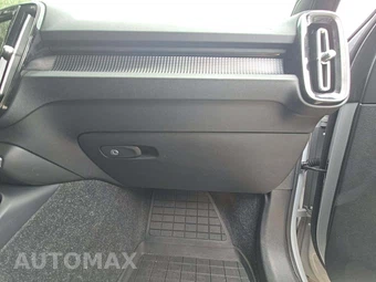 2021 Volvo XC40 T5 R-Design - miniatura 19