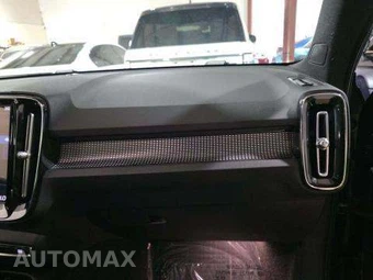 2021 Volvo XC40 T5 R-Design – miniatura 19