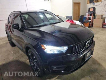 2021 Volvo XC40 T5 R-Design – miniatura 4