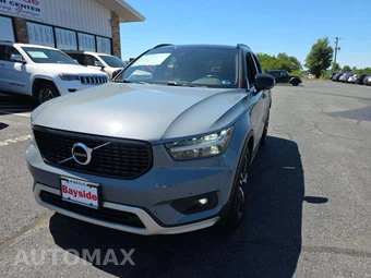 2021 Volvo XC40 T5 R-Design