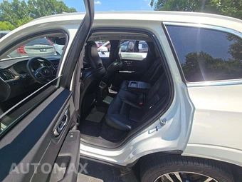 2021 Volvo XC60 Recharge Plug-In Hybrid T8 Inscription Expression - miniatura 13