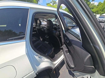 2021 Volvo XC60 Recharge Plug-In Hybrid T8 Inscription Expression - miniatura 16
