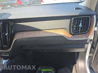 2021 Volvo XC60 Recharge Plug-In Hybrid T8 Inscription Expression - miniatura 19