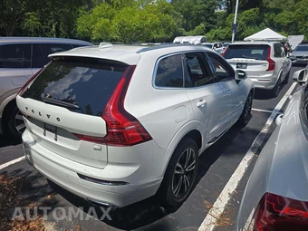2021 Volvo XC60 Recharge Plug-In Hybrid T8 Inscription Expression - miniatura 3