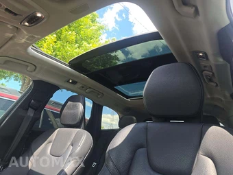 2021 Volvo XC60 Recharge Plug-In Hybrid T8 Inscription Expression - miniatura 11