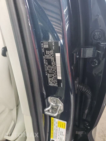 2021 Volvo XC60 Recharge Plug-In Hybrid T8 Inscription Expression - miniatura 14