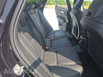 2021 Volvo XC60 Recharge Plug-In Hybrid T8 Inscription Expression - miniatura 13
