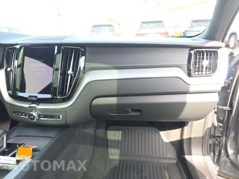 2021 Volvo XC60 Recharge Plug-In Hybrid T8 R-Design - miniatura 19