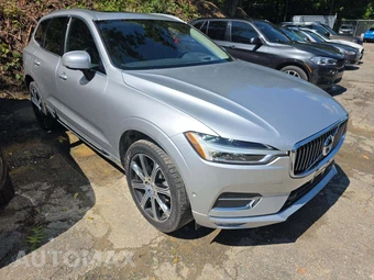 2021 Volvo XC60 T5 Inscription - miniatura 4