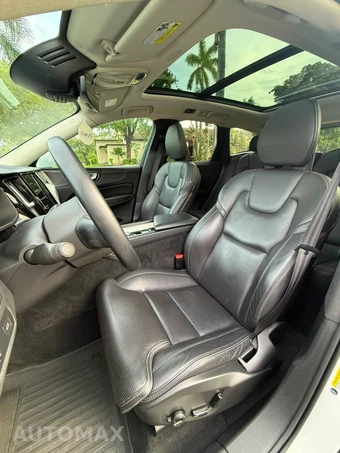 2021 Volvo XC60 T5 Inscription - miniatura 11
