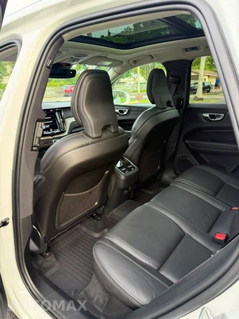 2021 Volvo XC60 T5 Inscription - miniatura 14