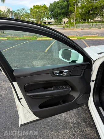 2021 Volvo XC60 T5 Inscription - miniatura 17
