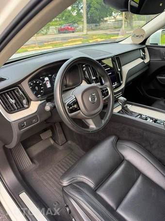 2021 Volvo XC60 T5 Inscription - miniatura 18