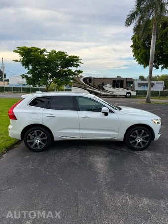 2021 Volvo XC60 T5 Inscription - miniatura 3