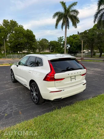 2021 Volvo XC60 T5 Inscription - miniatura 6