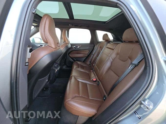 2021 Volvo XC60 T5 Momentum - miniatura 10