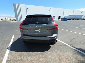 2021 Volvo XC60 T5 Momentum - miniatura 5