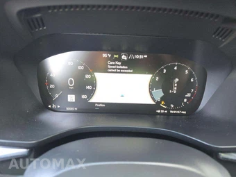 2021 Volvo XC60 T5 Momentum - miniatura 9