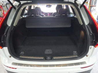 2021 Volvo XC60 T5 Momentum - miniatura 14
