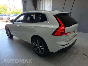 2021 Volvo XC60 T5 Momentum - miniatura 2