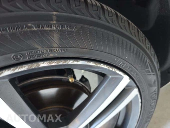 2021 Volvo XC60 T5 Momentum - miniatura 22