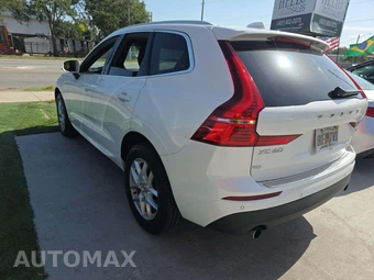 2021 Volvo XC60 T5 Momentum – miniatura 2